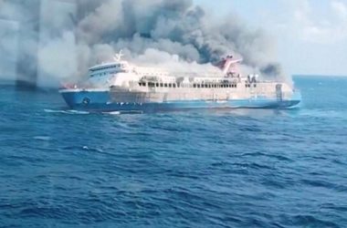 Kebakaran Kapal Penumpang di Perairan Indonesia, Proses Evakuasi Jadi Sorotan